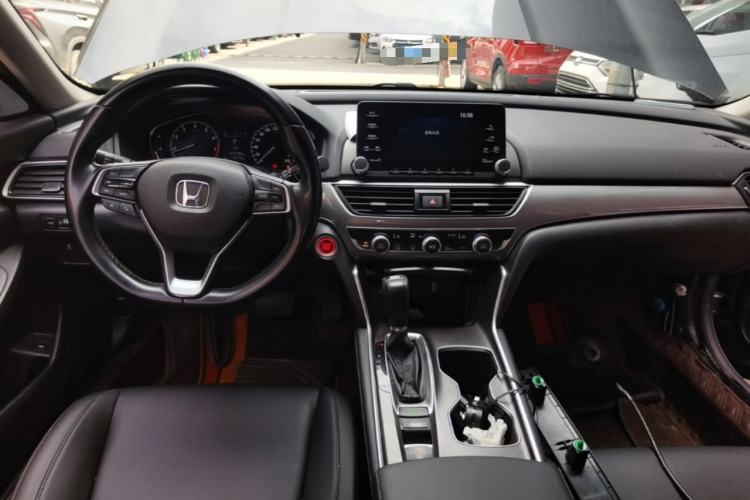 Used Honda Accord 2018 260TURBO Elite Edition China VI Center Console