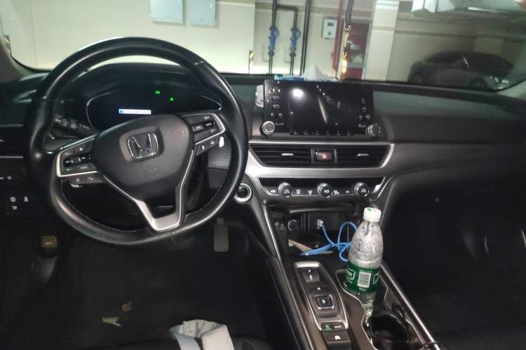 Used Honda Accord 2018 Rui Hybrid 2.0L Rui Ling Edition China VI Center Console