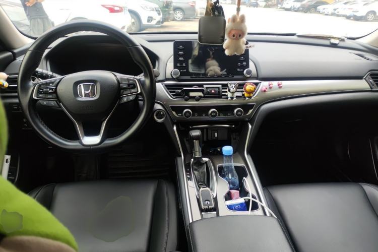 Used Honda Accord 2018 260TURBO Luxury Edition China VI Center Console
