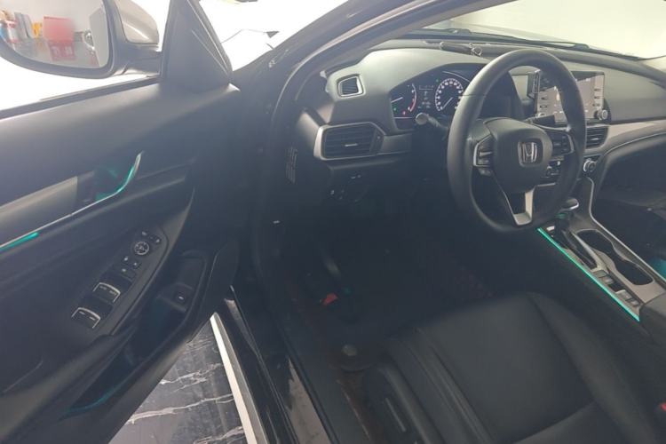 Used Honda Accord 2018 260TURBO Elite Edition China VI Driver Seat
