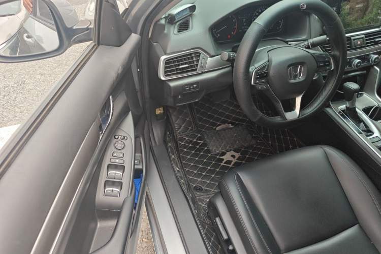 Used Honda Accord 2018 260TURBO Elite Edition China VI Driver Seat