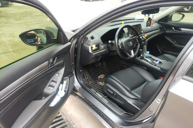 Used Honda Accord 2018 260TURBO Luxury Edition China VI Driver Seat