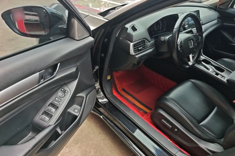 Used Honda Accord 2018 260TURBO Elite Edition China VI Driver Seat