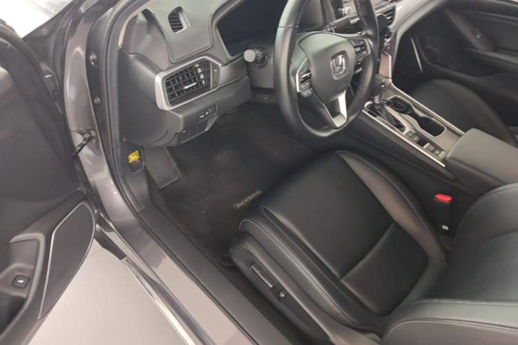 Used Honda Accord 2018 260TURBO Elite Edition China VI Driver Seat