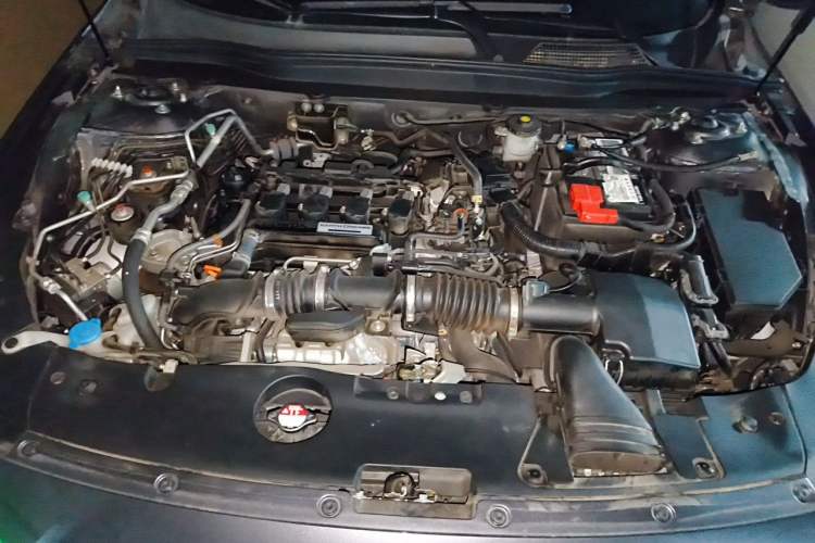 Used Honda Accord 2018 260TURBO Luxury Edition China VI Engine Bay