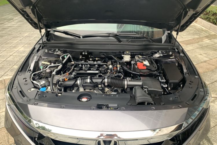 Used Honda Accord 2018 260TURBO Luxury Edition China V Emission Standard Engine Bay