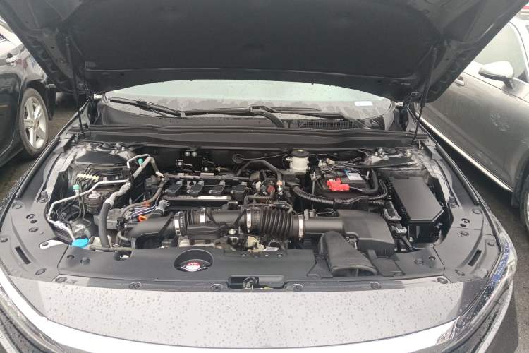 Used Honda Accord 2018 260TURBO Elite Edition China VI Engine Bay