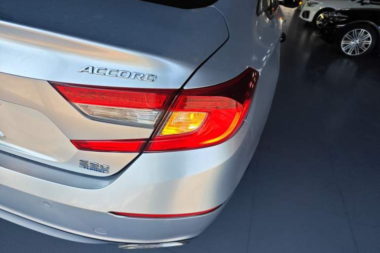 Used Honda Accord 2018 260TURBO Elite Edition China V Exterior 6