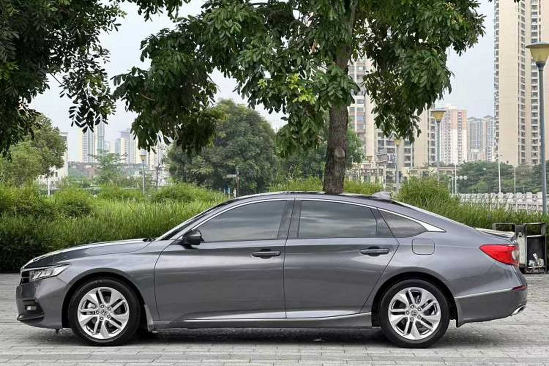Used Honda Accord 2018 260TURBO Elite Edition China V Exterior 8