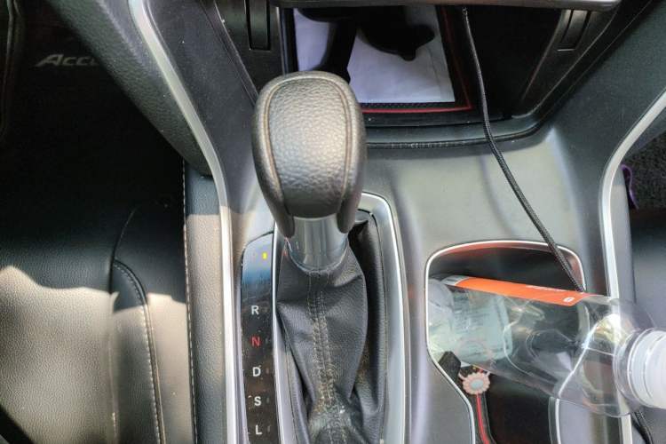 Used Honda Accord 2018 260TURBO Prestige Edition China VI Gear Lever