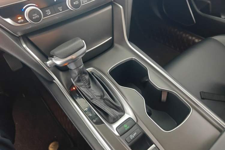 Used Honda Accord 2018 260TURBO Elite Edition China VI Gear Lever