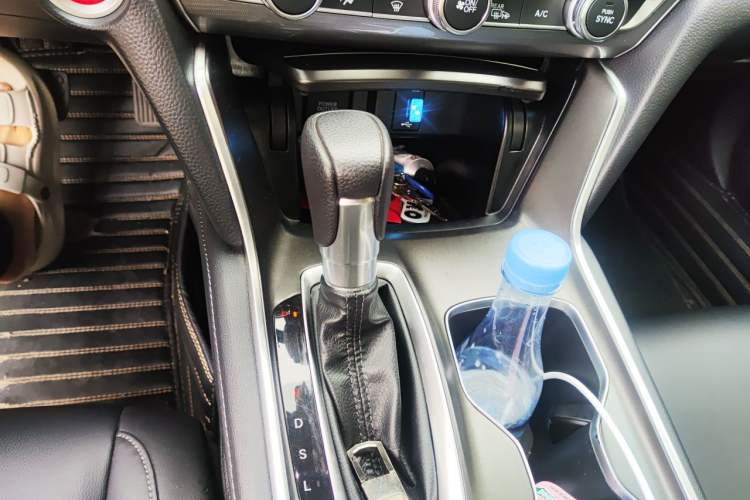 Used Honda Accord 2018 260TURBO Luxury Edition China VI Gear Lever