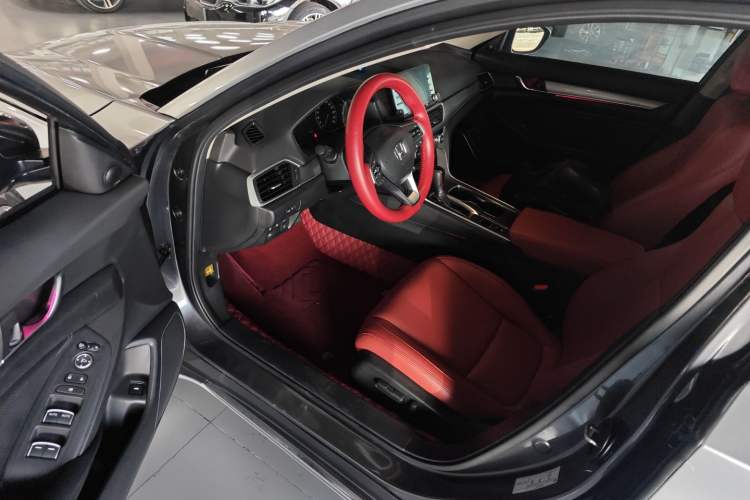 Used Honda Accord 2018 260TURBO Elite Edition China V Interior 3