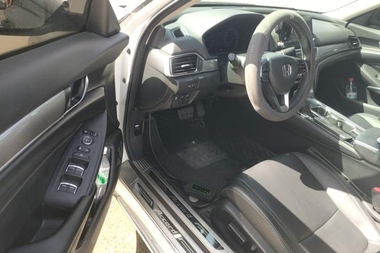 Used Honda Accord 2018 260TURBO Elite Edition China V Left Front Seat