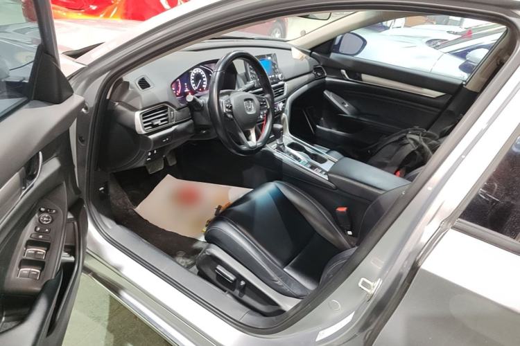 Used Honda Accord 2018 260TURBO Luxury Edition China VI Left Front Seat