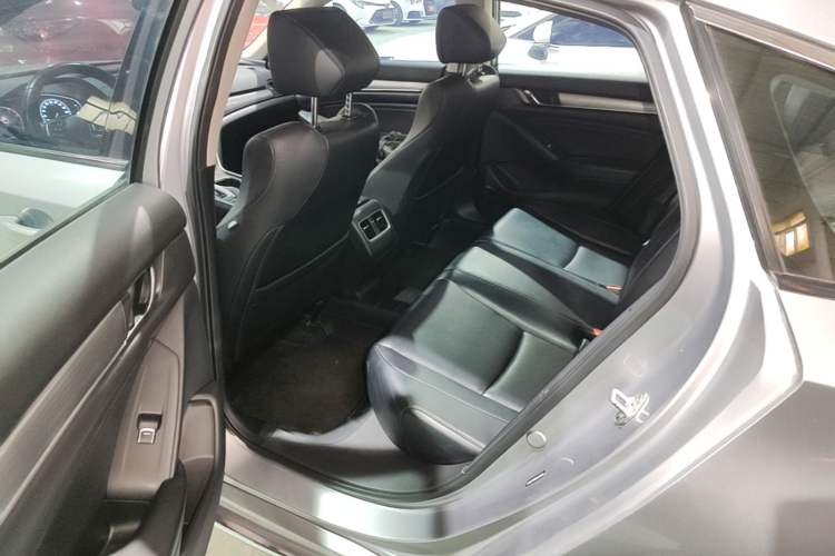 Used Honda Accord 2018 260TURBO Luxury Edition China VI Left Rear Seat