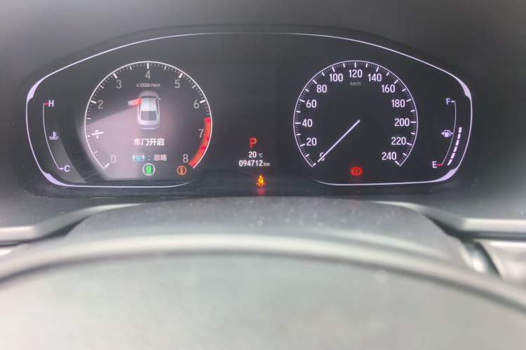 Used Honda Accord 2018 260TURBO Luxury Edition China V Emission Standard Odometer Close Up