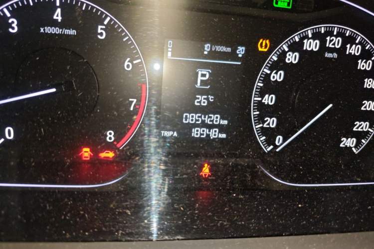 Used Honda Accord 2018 260TURBO Elite Edition China V Odometer Close Up