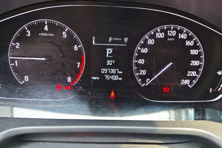 Used Honda Accord 2018 260TURBO Elite Edition China VI Odometer Close Up
