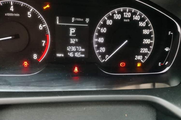 Used Honda Accord 2018 230TURBO Comfort Version National V Odometer Close Up