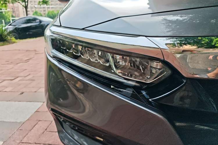 Used Honda Accord 2018 260TURBO Elite Edition China V Right Front Headlight