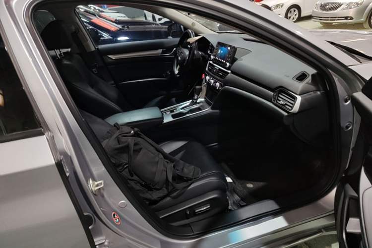 Used Honda Accord 2018 260TURBO Luxury Edition China VI Right Front Seat