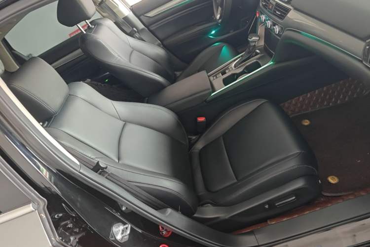 Used Honda Accord 2018 260TURBO Elite Edition China VI Right Front Seat