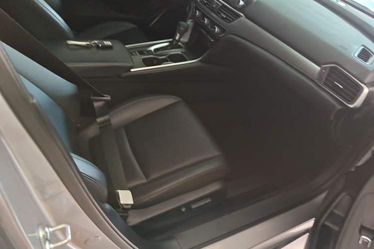 Used Honda Accord 2018 260TURBO Elite Edition China VI Right Front Seat