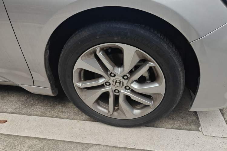 Used Honda Accord 2018 260TURBO Elite Edition China VI Right Front Wheel Hub