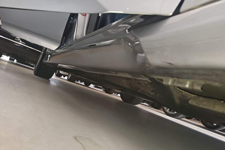 Used Honda Accord 2018 260TURBO Elite Edition China VI Right Side Sill