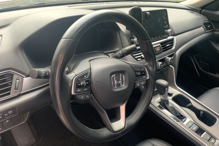 Used Honda Accord 2018 260TURBO Luxury Edition China V Emission Standard Steering Wheel