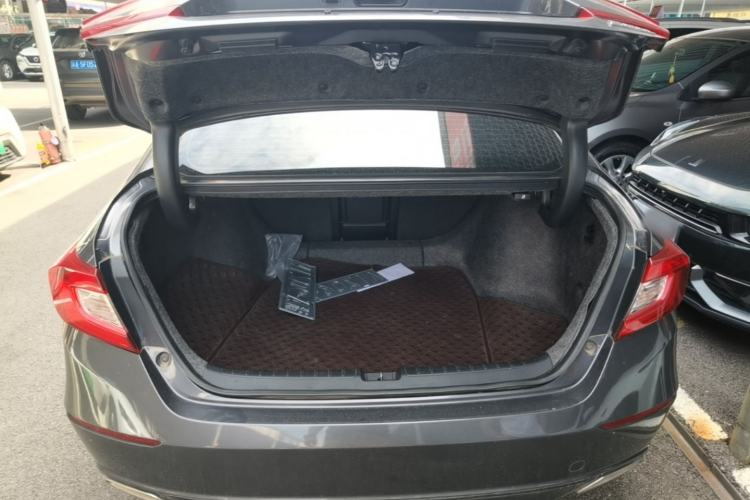 Used Honda Accord 2018 260TURBO Elite Edition China VI Trunk