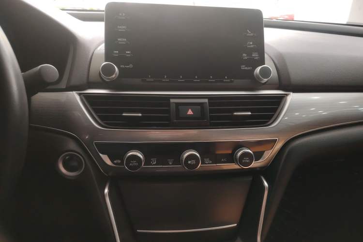 Used Honda Accord 2018 Rui Hybrid 2.0L Rui Ling Version China V Audio And AC Panel