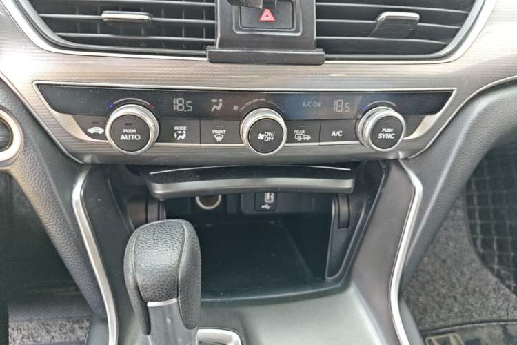 Used Honda Accord 2018 260TURBO Elite Edition China VI Audio And AC Panel