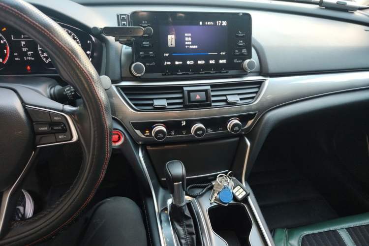 Used Honda Accord 2018 260TURBO Elite Edition China VI Audio And AC Panel