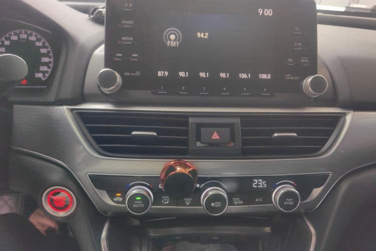 Used Honda Accord 2018 260TURBO Elite Edition China VI Audio And AC Panel