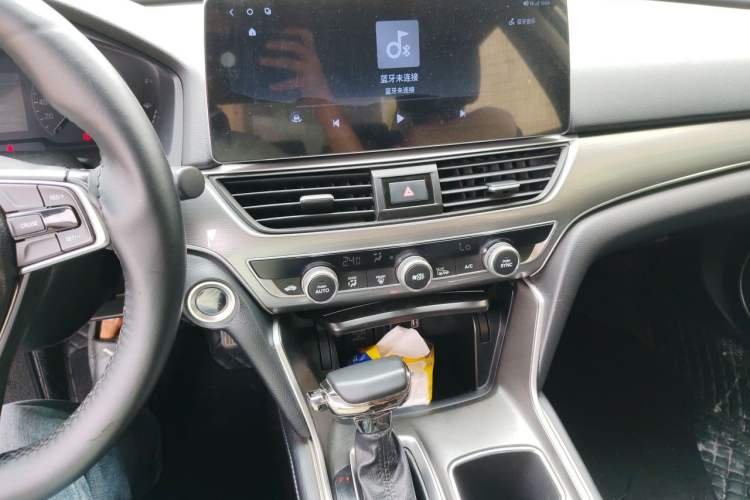 Used Honda Accord 2018 260TURBO Elite Edition China VI Audio And AC Panel