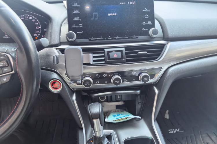 Used Honda Accord 2018 260TURBO Luxury Edition China VI Audio And AC Panel