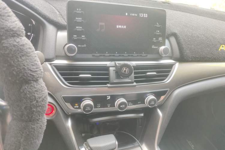 Used Honda Accord 2018 260TURBO Elite Edition China VI Audio And AC Panel