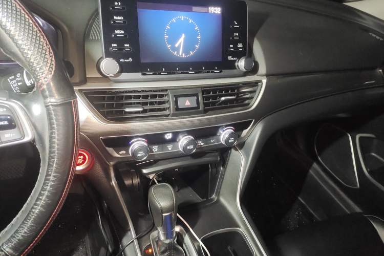 Used Honda Accord 2018 260TURBO Elite Edition China V Audio And AC Panel