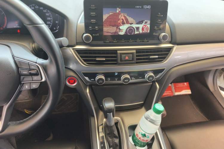 Used Honda Accord 2018 260TURBO Luxury Edition China VI Audio And AC Panel