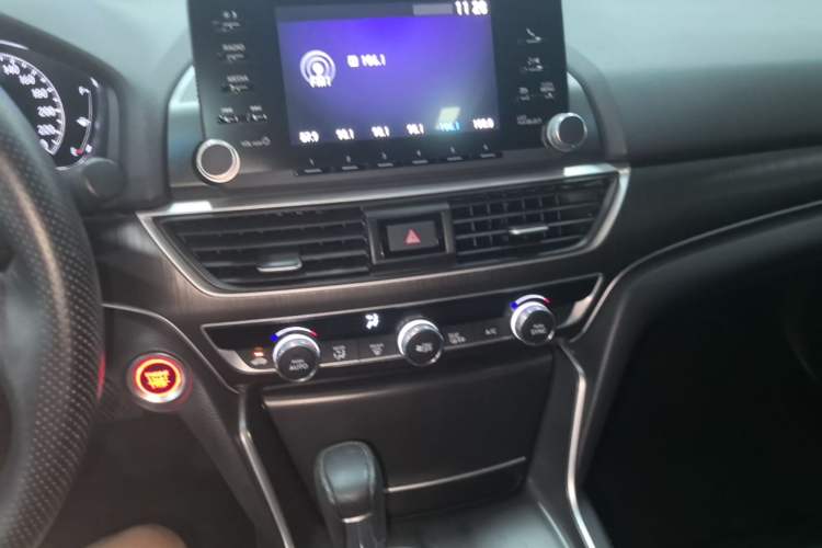 Used Honda Accord 2018 230TURBO Comfort Version National V Audio And AC Panel