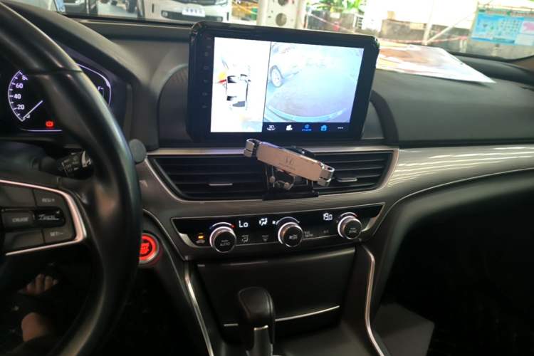 Used Honda Accord 2018 260TURBO Elite Edition China VI Audio And AC Panel