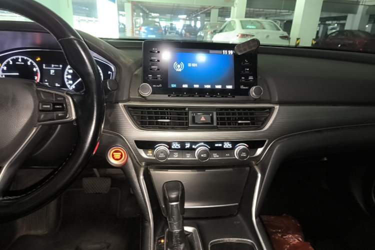 Used Honda Accord 2018 260TURBO Elite Edition China VI Audio And AC Panel