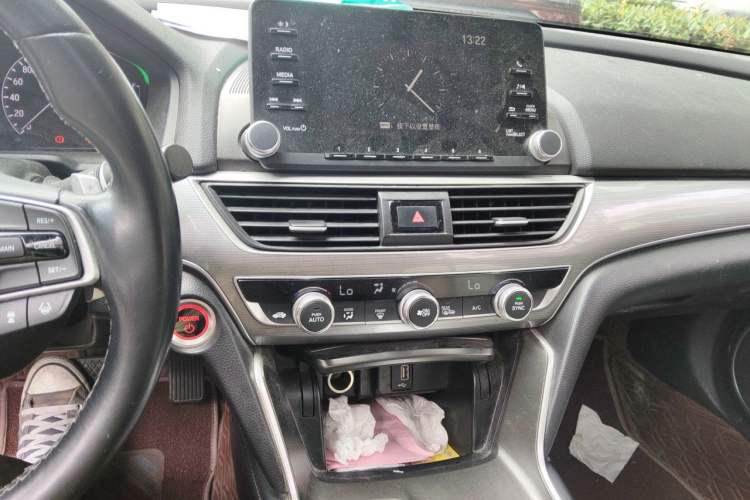 Used Honda Accord 2018 Rui Hybrid 2.0L Rui Ling Version China V Audio And AC Panel
