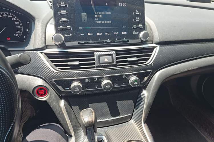 Used Honda Accord 2018 230TURBO Comfort Edition China VI Emission Standard Audio And AC Panel