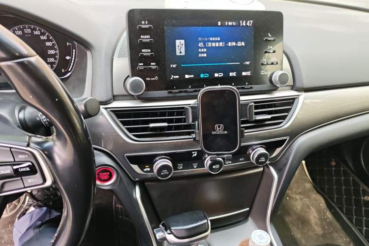 Used Honda Accord 2018 260TURBO Elite Edition China VI Audio And AC Panel