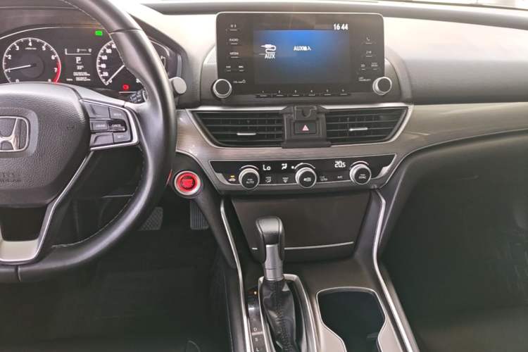 Used Honda Accord 2018 260TURBO Elite Edition China VI Audio And AC Panel