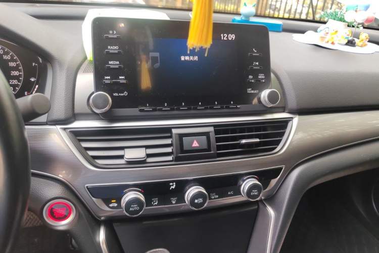 Used Honda Accord 2018 260TURBO Luxury Edition China VI Audio And AC Panel
