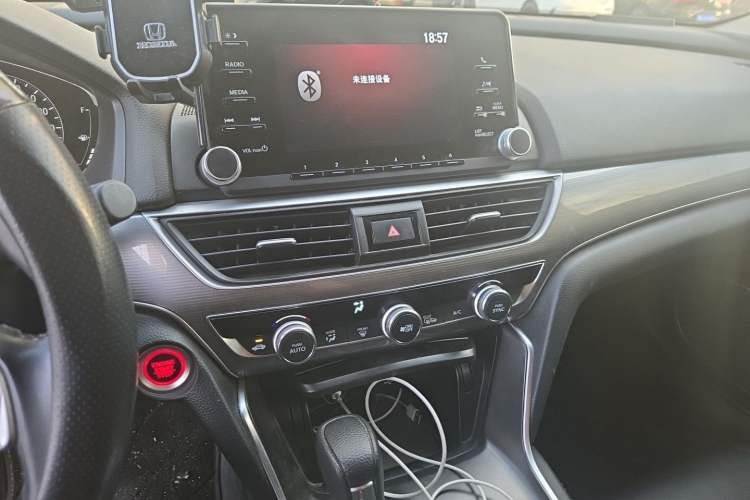 Used Honda Accord 2018 260TURBO Elite Edition China VI Audio And AC Panel